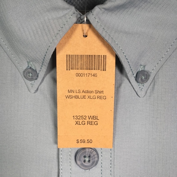 Duluth Trading Company NWT Light Blue Button Up - Picture 4 of 6